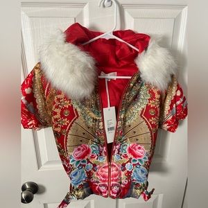 Camilla short sleeve jacket with hood